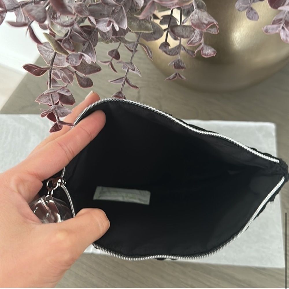 Givenchy cosmetics bag - Picture 5 of 7